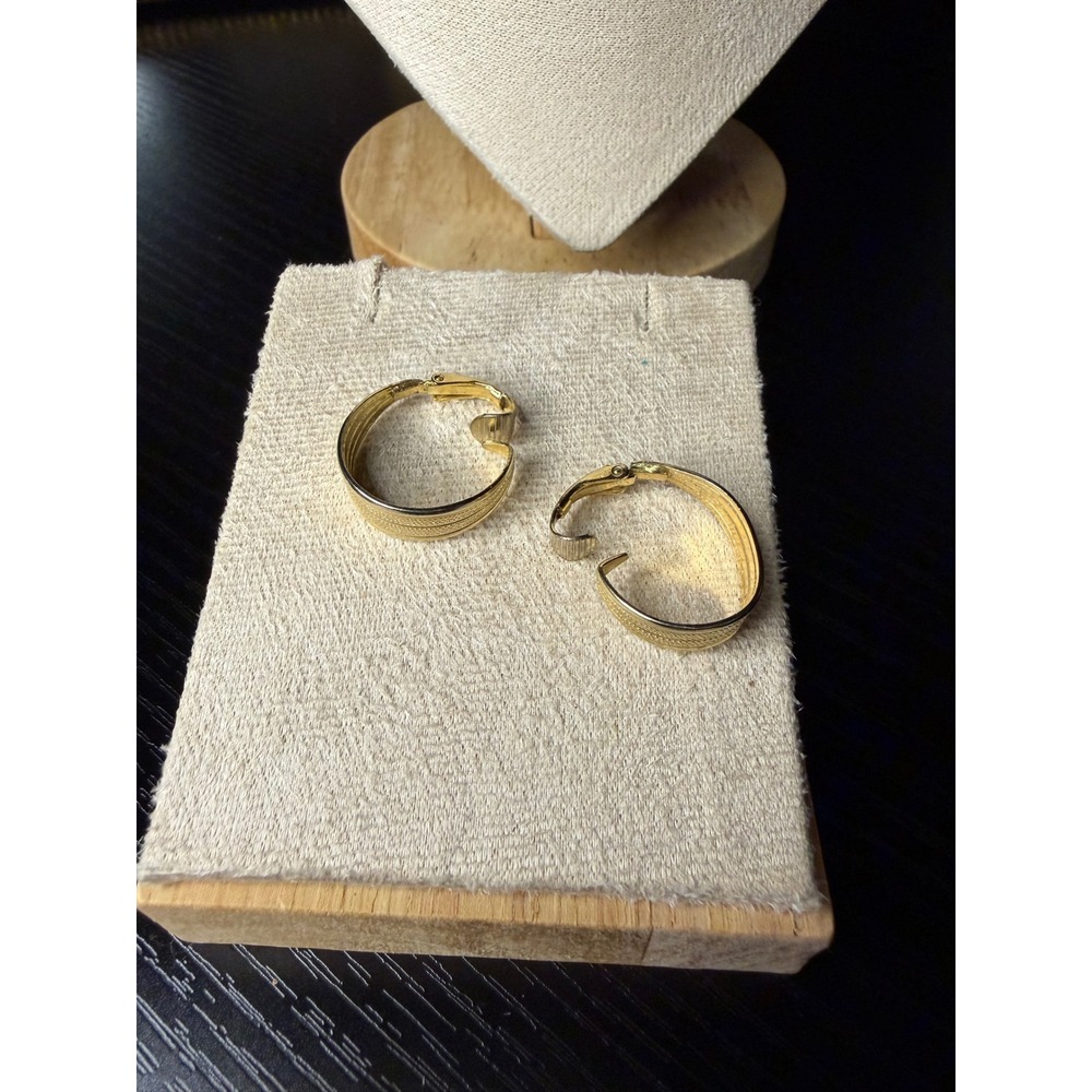 L.H. Segal California Vintage Gold Tone Textured Mesh Clip On Hoop Earrings